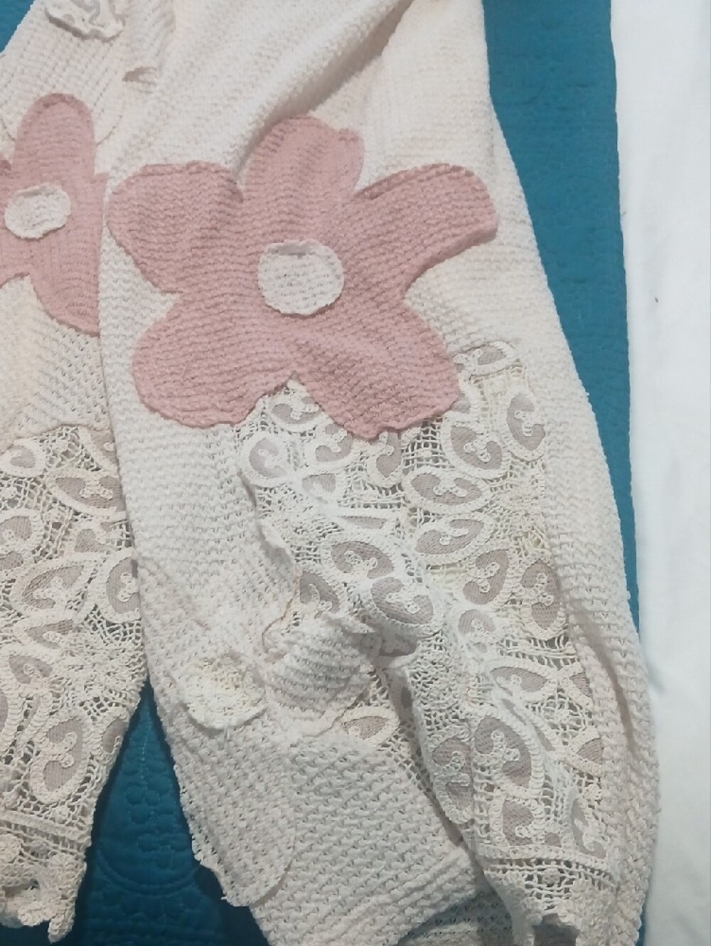 POL Cream Crochet Wide-Leg Pants with Pink Floral Appliqués - Picture 5 of 6